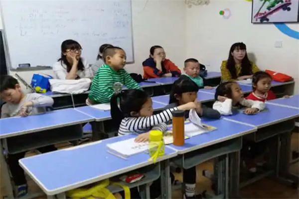 品軒教育加盟
