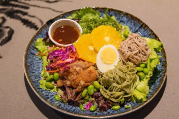 蔬三時輕食沙拉加盟多少錢?