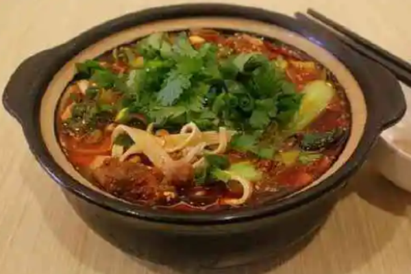 陽媽媽秘制砂鍋加盟
