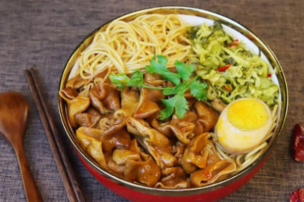 花鹵師酸菜肥腸加盟店可靠嗎?