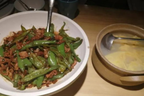 京湘薈辣椒炒肉加盟費多少錢?