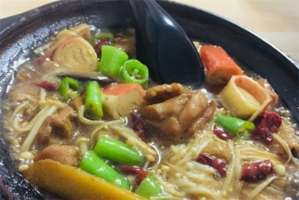老錢雨黃燜雞米飯加盟