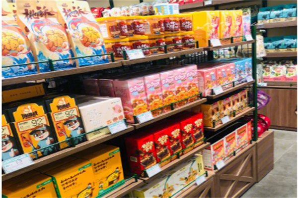 校友零食折扣店加盟