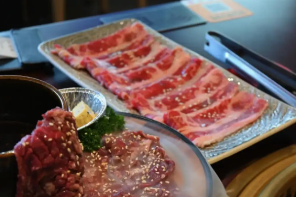 極屋燒肉酒場(chǎng)加盟