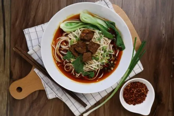 李偉明秘制牛肉面加盟