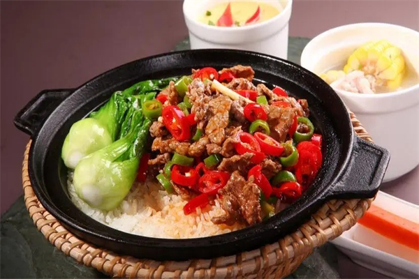 名湘煲仔飯加盟
