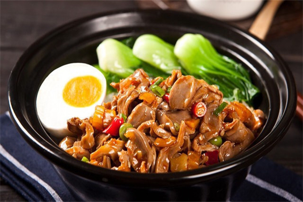 名湘煲仔飯加盟