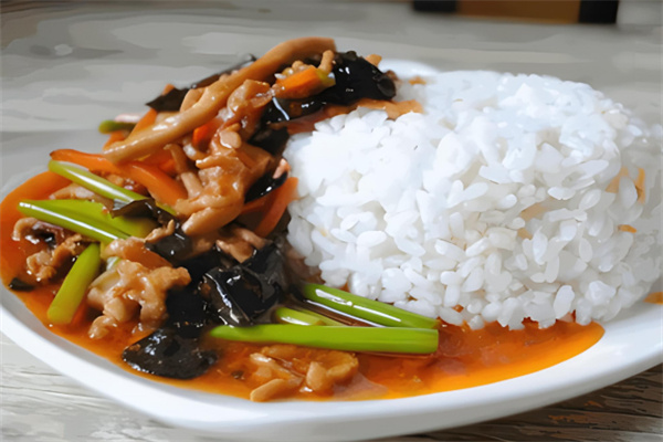 御來(lái)順蓋碼飯加盟