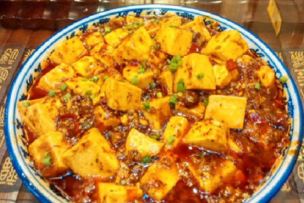 京姥姥百姓飯?zhí)眉用速M(fèi)多少錢?