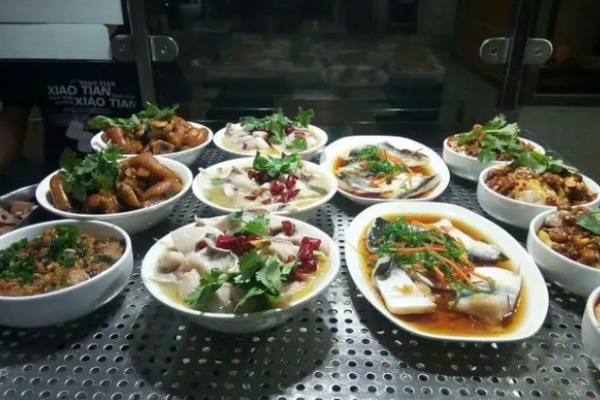 京姥姥百姓飯?zhí)眉用速M(fèi)多少錢?