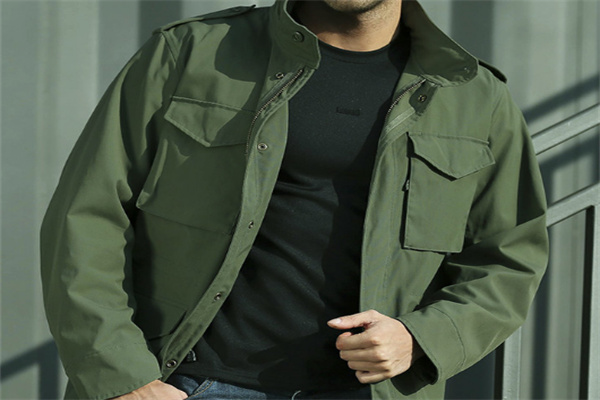 龍牙服裝