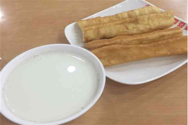 福媽媽豆?jié){加盟費(fèi)多少?項(xiàng)目優(yōu)勢出眾，無需擔(dān)心客源