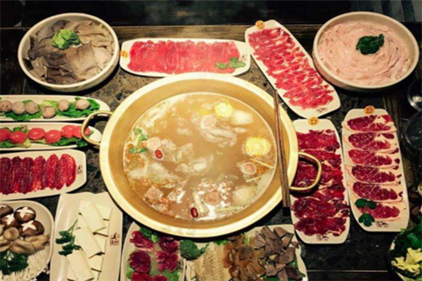 龍炎巷火鍋加盟