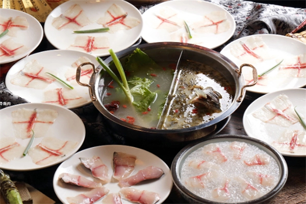 舟小魚火鍋