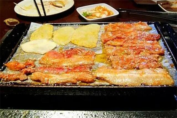 烤古食代烤肉加盟