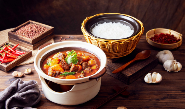 錢(qián)小匠爆汁牛肉飯加盟