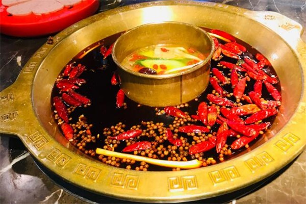 甲天下火鍋店加盟