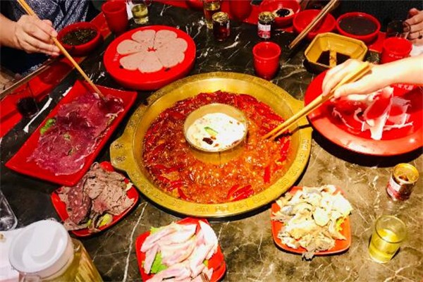 甲天下火鍋店加盟