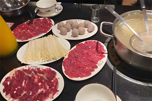 三記牛肉城加盟