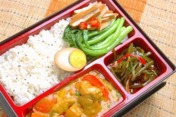 雅米客快餐加盟