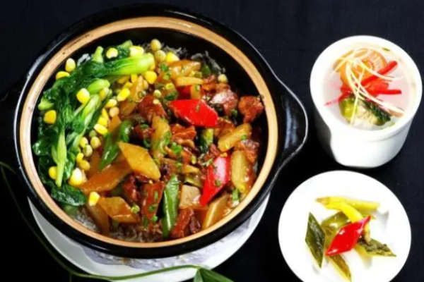 燕飯煲仔飯加盟