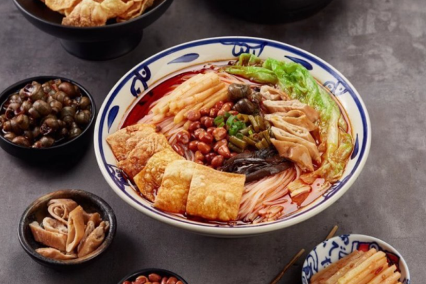 瑩雯鹵味螺螄粉加盟