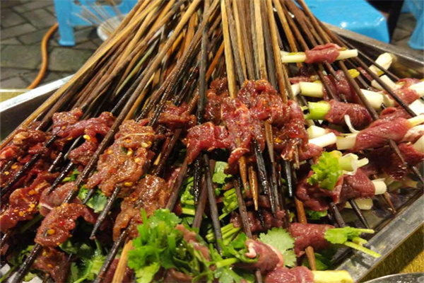 臺(tái)炮串串香火鍋加盟