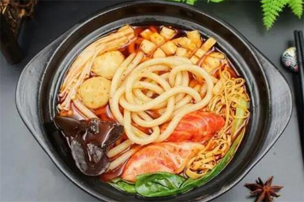 小狀元過(guò)橋米線(xiàn)加盟