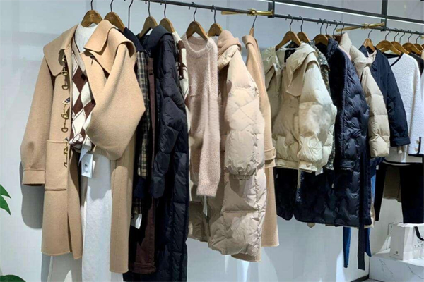 她她女裝