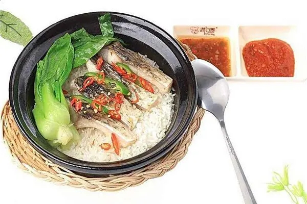 王哥煲仔飯加盟
