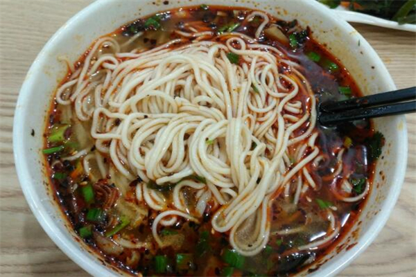管管牛肉面加盟