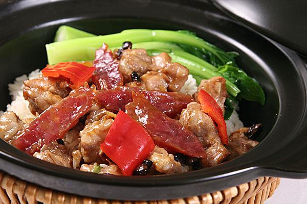 小鑫煲仔飯加盟