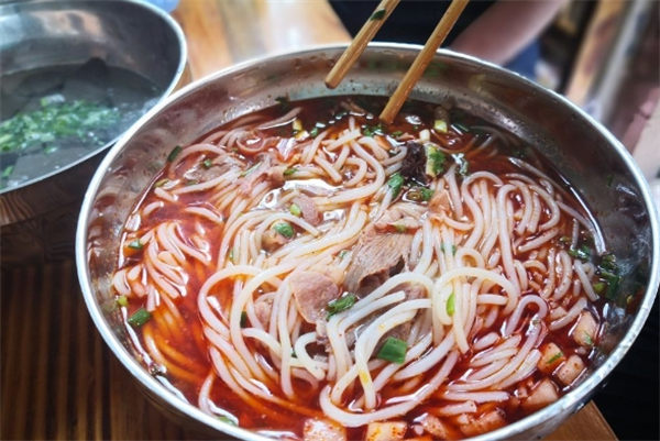 山羊寨羊肉粉加盟