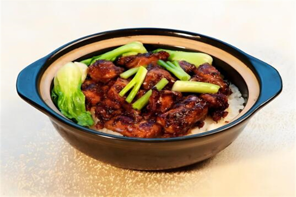 香滿居煲仔飯店加盟