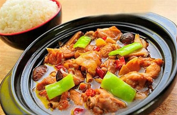 安沁軒黃燜雞米飯加盟