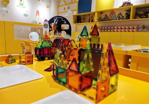 迪士尼益智玩具體驗館加盟