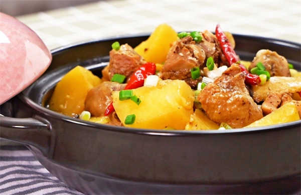 安沁軒黃燜雞米飯加盟