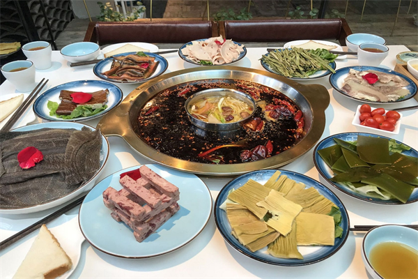 阿銘七味牛肉小火鍋加盟