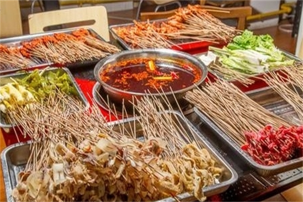 醉瘋狂牛串串香加盟