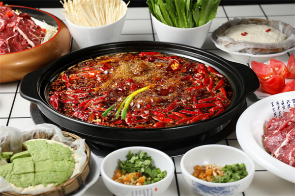 牧牛大廚牛肉火鍋加盟