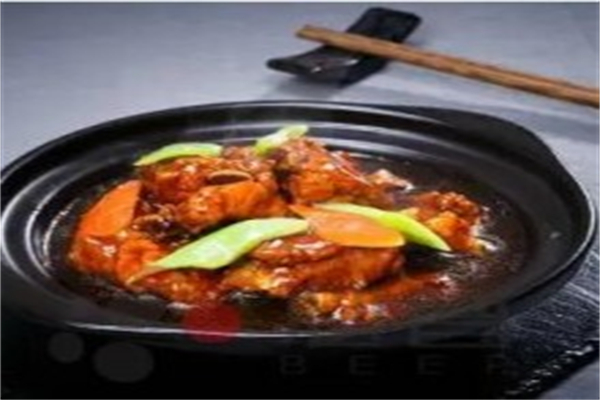 汁飽飽黃燜雞米飯