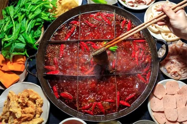 鼎上燒火鍋加盟