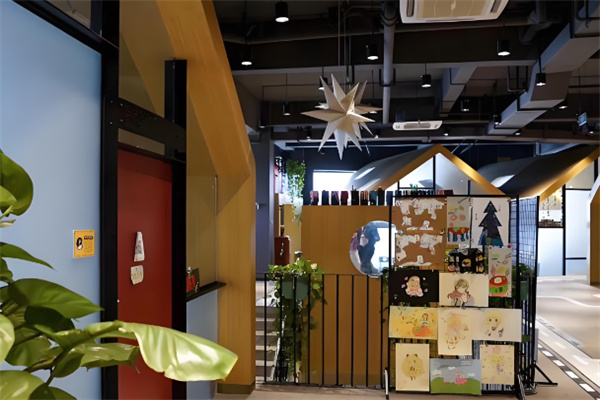陽光燦爛國際少兒美術(shù)教育加盟