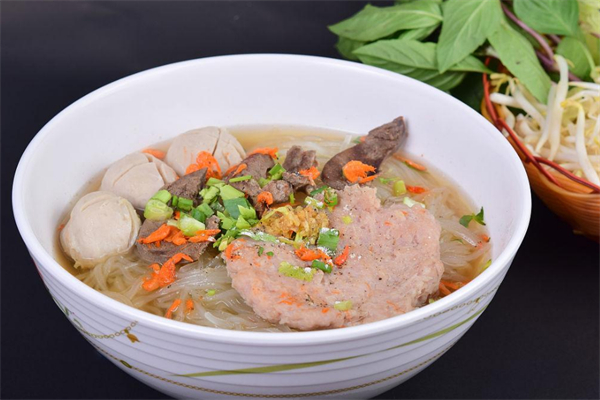 新民肉圓米粉湯