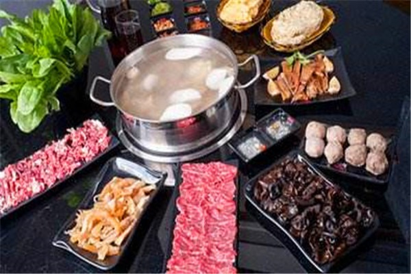 巴國工廠火鍋