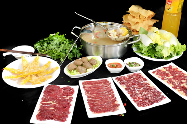 牛百味潮汕牛肉火鍋店加盟