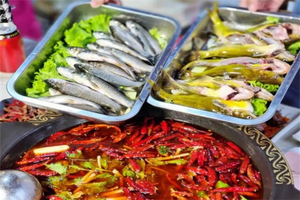 蝌蚪魚苗火鍋