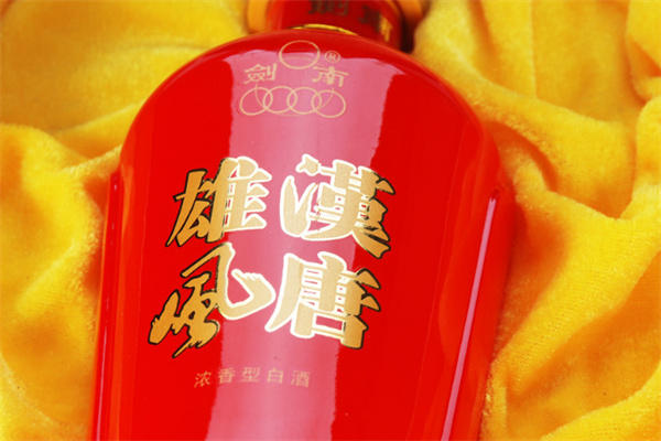 漢唐雄風(fēng)白酒