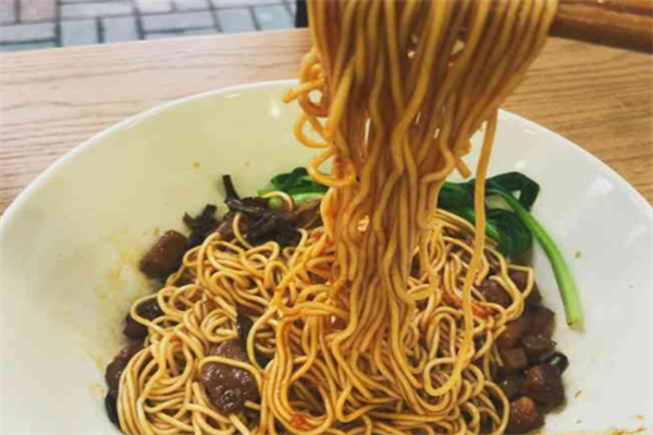 大發(fā)大面館加盟