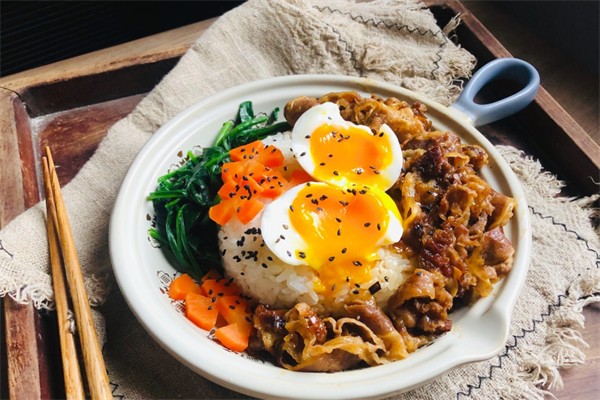 牛家媽媽紅燒牛肉飯